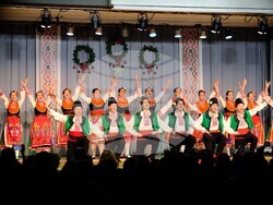 Фолклорен ансамбъл „Лазарка“ в Мюнхен представи празничен концерт под надслов „Коледно веселие“