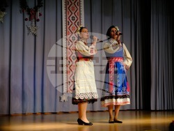 Фолклорен ансамбъл „Лазарка“ в Мюнхен представи празничен концерт под надслов „Коледно веселие“