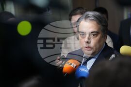 „Продължаваме промяната - Демократична България“ - брифинг - Асен Василев