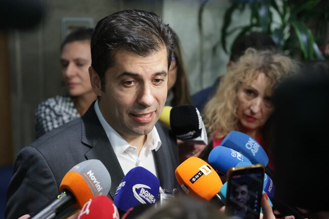 "We Don't Trust Borissov," CC Co-leader Petkov Says, Wishes DB Colleagues Success in Cabinet-forming Talks with GERB