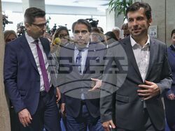 „Продължаваме промяната - Демократична България“ - брифинг