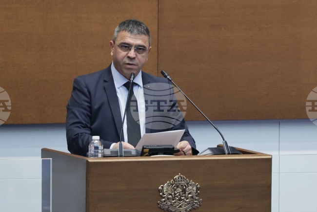 Малко повече от 30 сигнала са подадени по случая с BETL, каза Атанас Илков