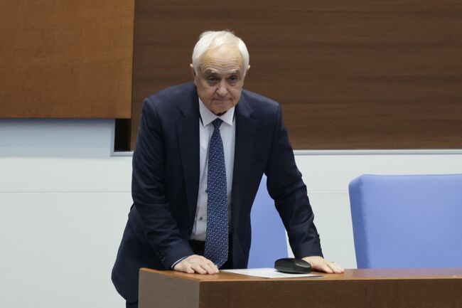 Министър Атанас Запрянов апелира депутатите да подкрепят увеличаването на заплатите в отбраната и да повишат капиталовите разходи