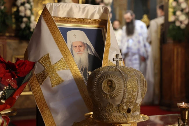 Със заупокойни богослужения бяха отбелязани девет месеца от кончината на патриарх Неофит