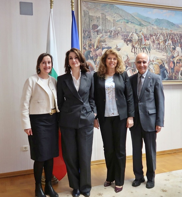 Под патронажа на вицепрезидента се проведе конференция за ролята на жените в дипломацията