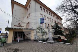 Кърджали - кмет - училища - ремонти