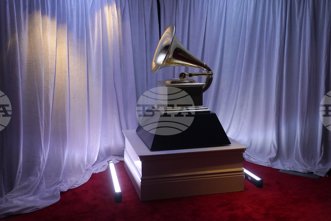 Носител на награда „Грами“ посвети песен на убитите протестиращи в Иран