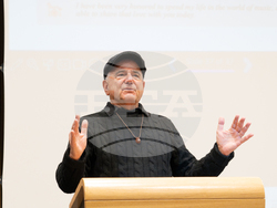 Контрабасистът и оркестратор Норман Лудвин гостува в НАТФИЗ, снимка – НАТФИЗ