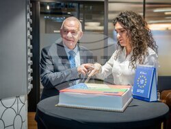 Румъния - Букурещ - празненство - Шенген