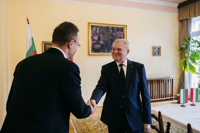 ПП АБВ: Румен Петков се срещна с с министъра на външните работи на Унгария Петер Сиярто