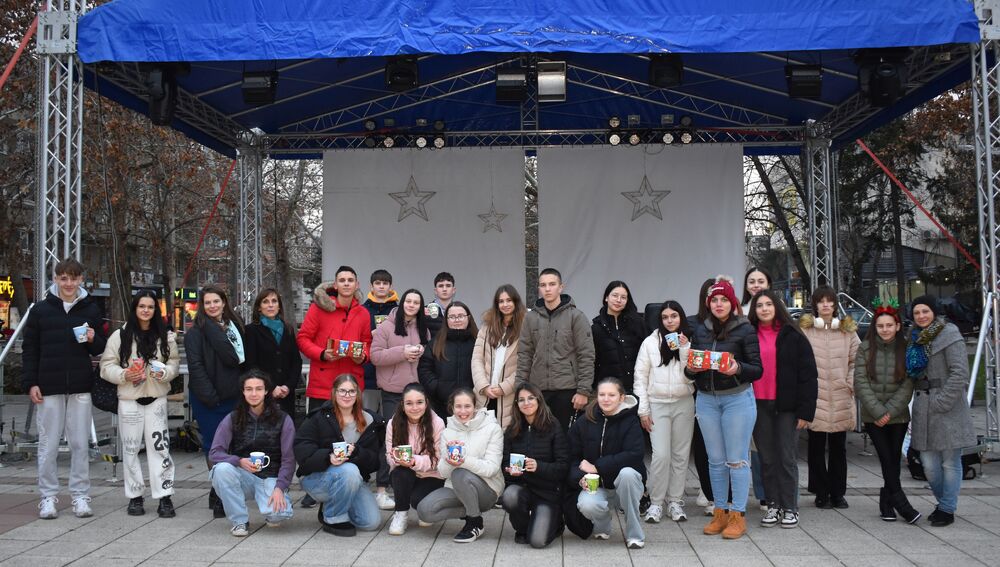 Община Разград: Четири отбора от разградски гимназии участваха в образователната игра „Коледна мисия”