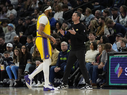 Lakers Timberwolves Basketball