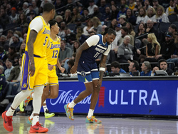 Lakers Timberwolves Basketball
