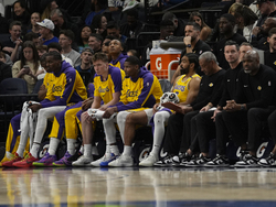 Lakers Timberwolves Basketball