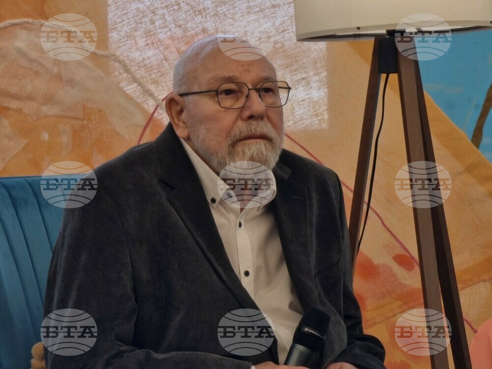 В България вече има доста повече писатели, отколкото читатели, каза Владимир Зарев