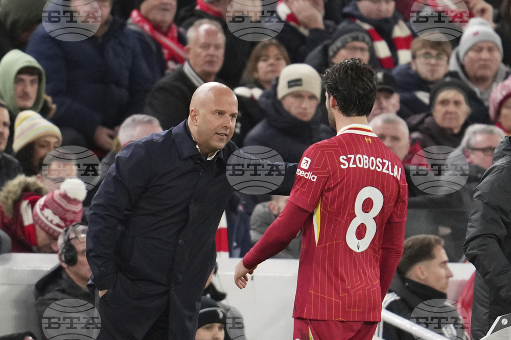 Успехите на Ливърпул са резултат от доверието между мениджъра и футболистите, заяви халфът Доминик Собослай