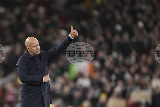 Арне Слот: "Знаем къде сме в класирането, но също така знаем колко много футбол има до края"