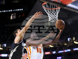 Hawks Bucks Basketball