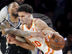 Hawks Bucks Basketball