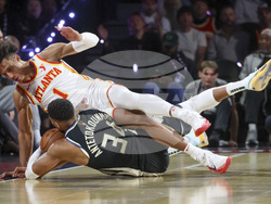 Hawks Bucks Basketball