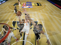 Hawks Bucks Basketball