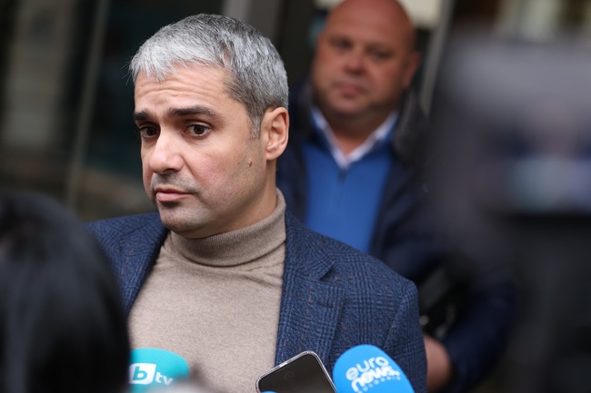 Силно се надявам да излезем с решение, след което да има шанс за правителство, каза Павел Раличков от БСП