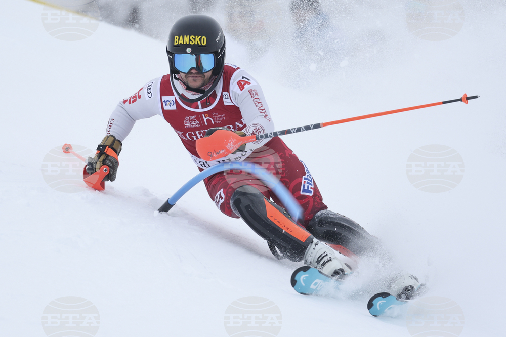 Алберт Попов заема осмо място след първия манш в слалома от световната купа по ски алпийски дисциплини във Вал д'Изер
