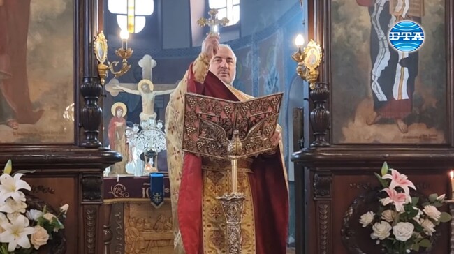 Да ни удостои Господ с вярата, покаянието и упованието на нашите праотци, пожела отец Велико в Добрич