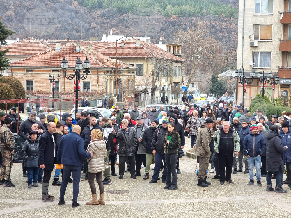 Белово - парк - продажба - протест