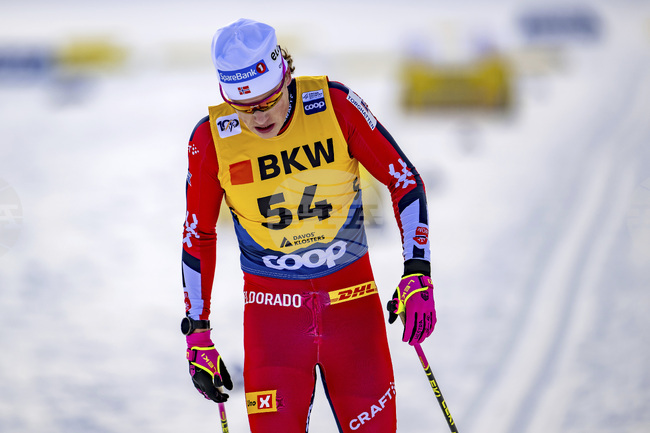 Йоханес Клаебо спечели масовия старт при мъжете от веригата "Тур дьо ски"