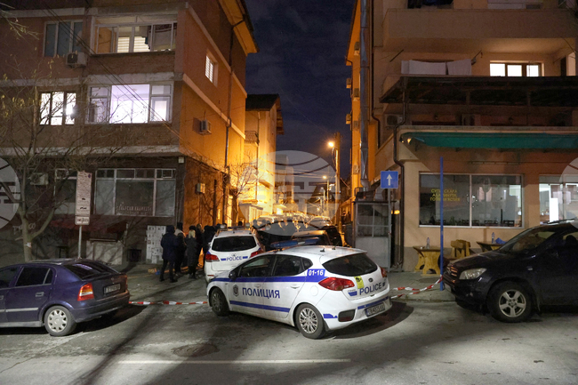 Под ръководството на Окръжна прокуратура – Благоевград се разследва смъртта на двамата младежи, намерени мъртви вчера в жилище в града