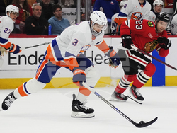 Islanders Blackhawks Hockey