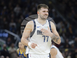 Mavericks Warriors Basketball