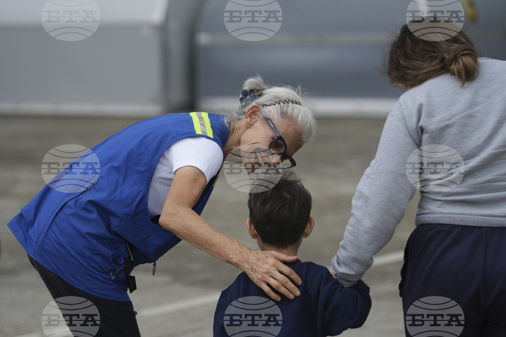 Три американски деца са били експулсирани от САЩ заедно с техните майки, които са незаконни имигрантки, алармират граждански организации