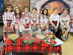 Коледно тържество под надслов „Чудо подари ми” се състоя в училище „Св. св Кирил и Методий” в Лос Анджелис