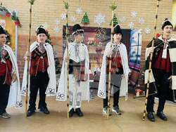 Коледно тържество под надслов „Чудо подари ми” се състоя в училище „Св. св Кирил и Методий” в Лос Анджелис