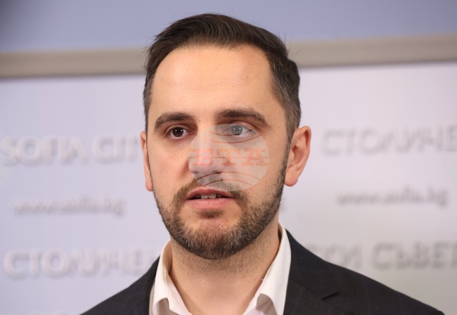 От началото на мандата районните кметове, избрани от ПП-ДБ-СС, са подложени на детайлни проверки и са обект на сигнали до ОИК, заяви Цветомир Петров