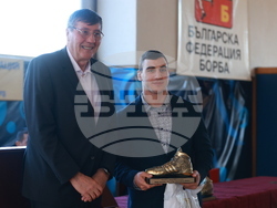 Българска федерация по борба - награди