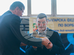 Българска федерация по борба - награди
