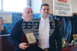 Българска федерация по борба - награди - Янко Шопов