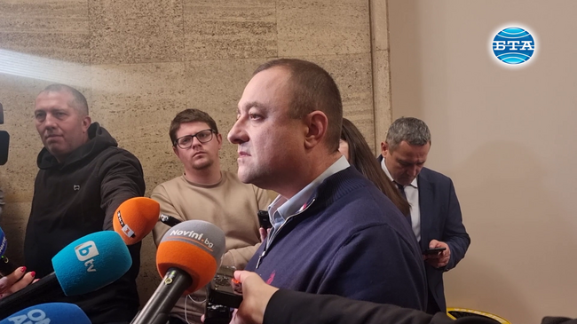 Бъдещото правителство трябва да се обедини около рационална кауза за излизане от политическата криза и да бъде с експертен характер, каза Иван Иванов от БСП