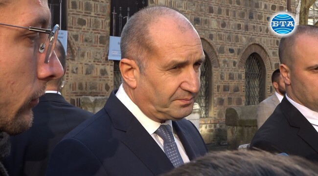 Ако тази седмица е необходима за разговори, в началото на другата не мога да връча мандат, ще отидем след Нова година, каза Румен Радев