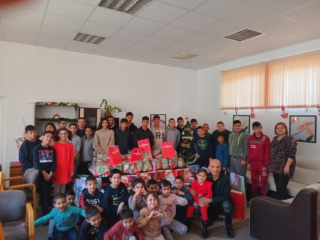 Национално сдружение на сираците в България: Инициативата "Коледа за всяко дете" стартира днес от град Роман
