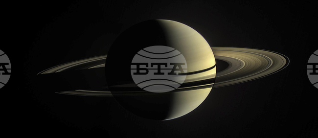 Спътникът на Сатурн Титан поставя под въпрос един от фундаменталните принципи на химията, сочи ново проучване