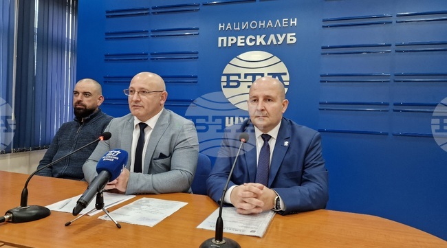 Представители на партия "Възраждане" коментираха в Шумен актуалната политическа обстановка