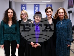 Четене на стихове от книгата „Любовите ни“