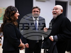 Четене на стихове от книгата „Любовите ни“