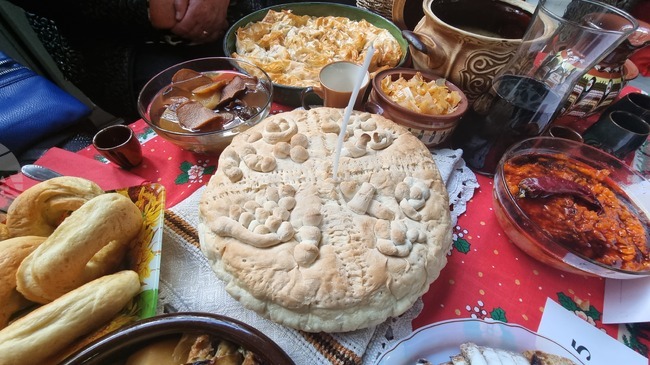 Честваме празника Бъдни вечер