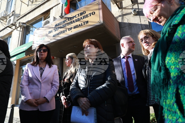 Министър - фондация „Искам бебе“ - среща - брифинг