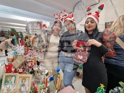 Хасково - Областна администрация - коледен благотворителен базар